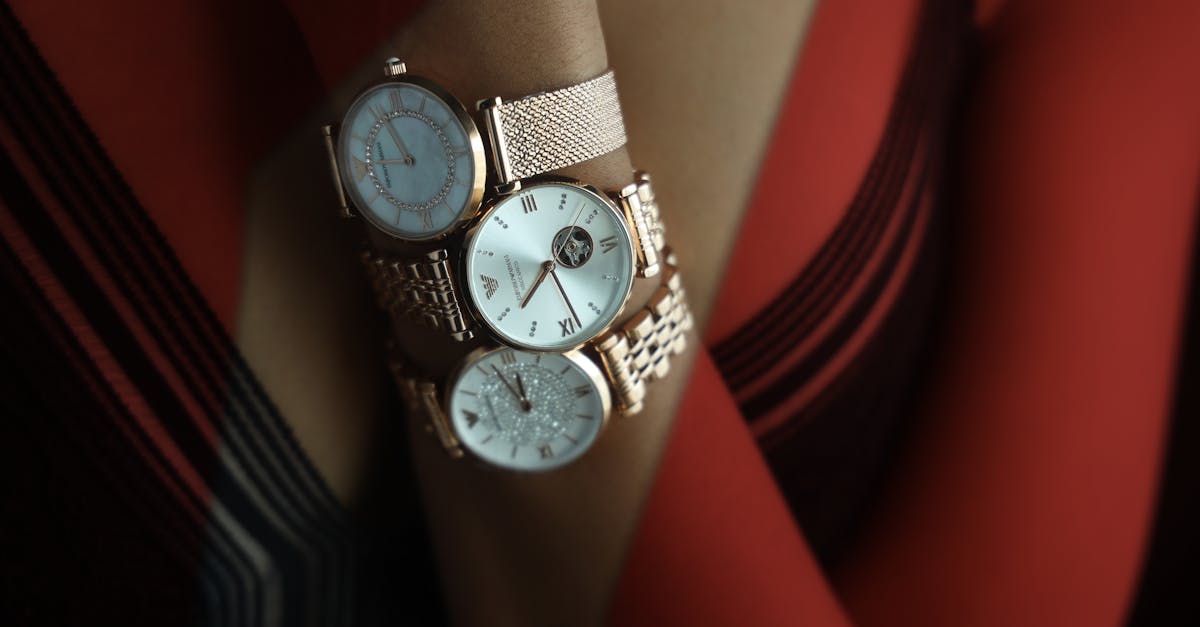 日常で高級時計を楽しむ様子
