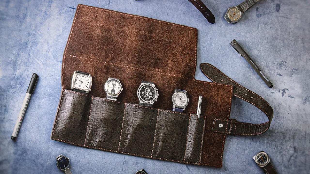 腕時計のケース収納例